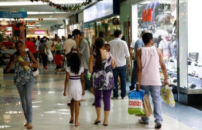 23-01-23_09-24-26_dcomercio-consumidor-shopping-natal-foto-paulopampolin_thumb400x259.jpg